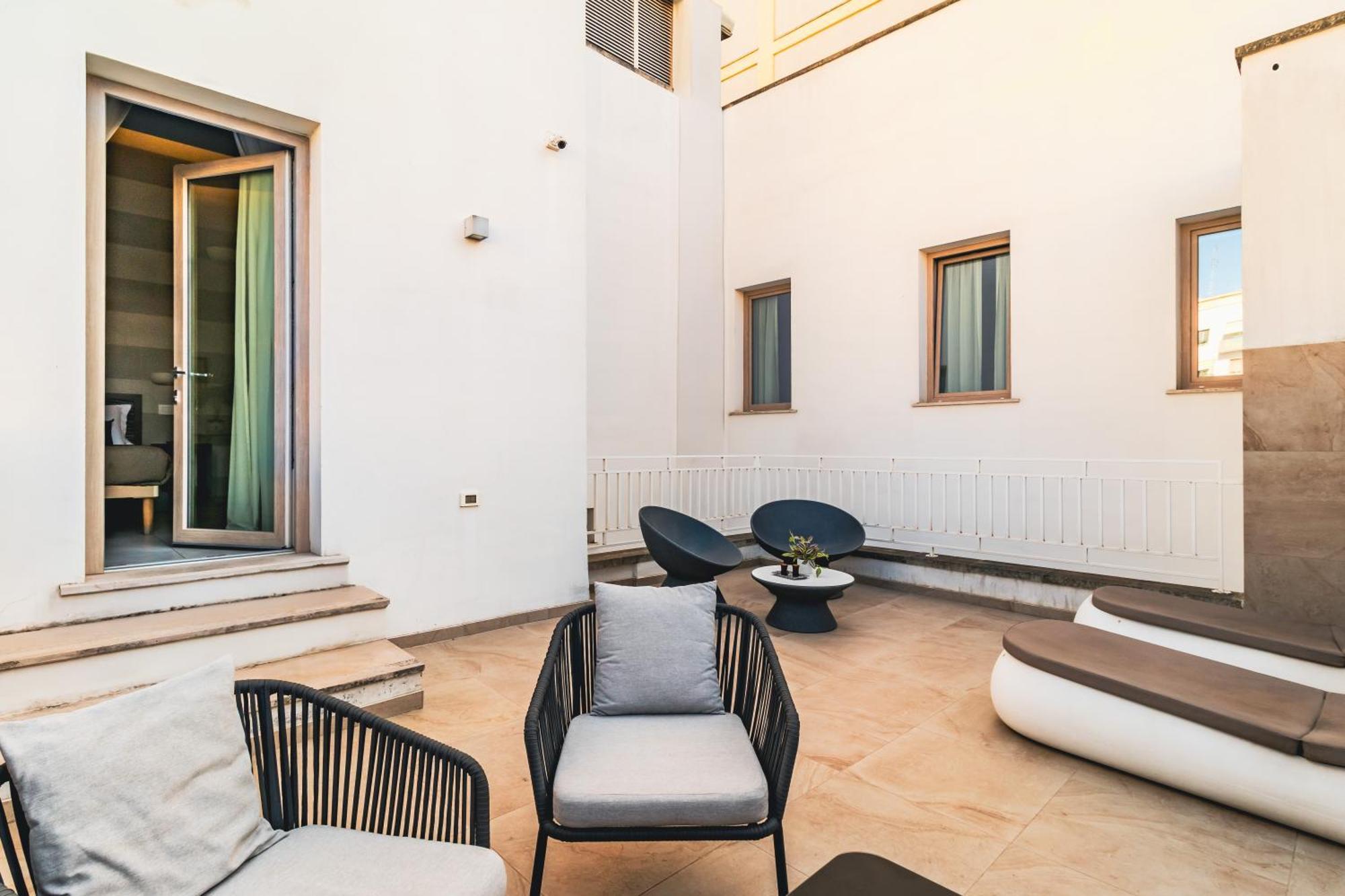 Palazzo San Lazzaro - Lecce Selection Jacuzzi Rooms & Suites Buitenkant foto