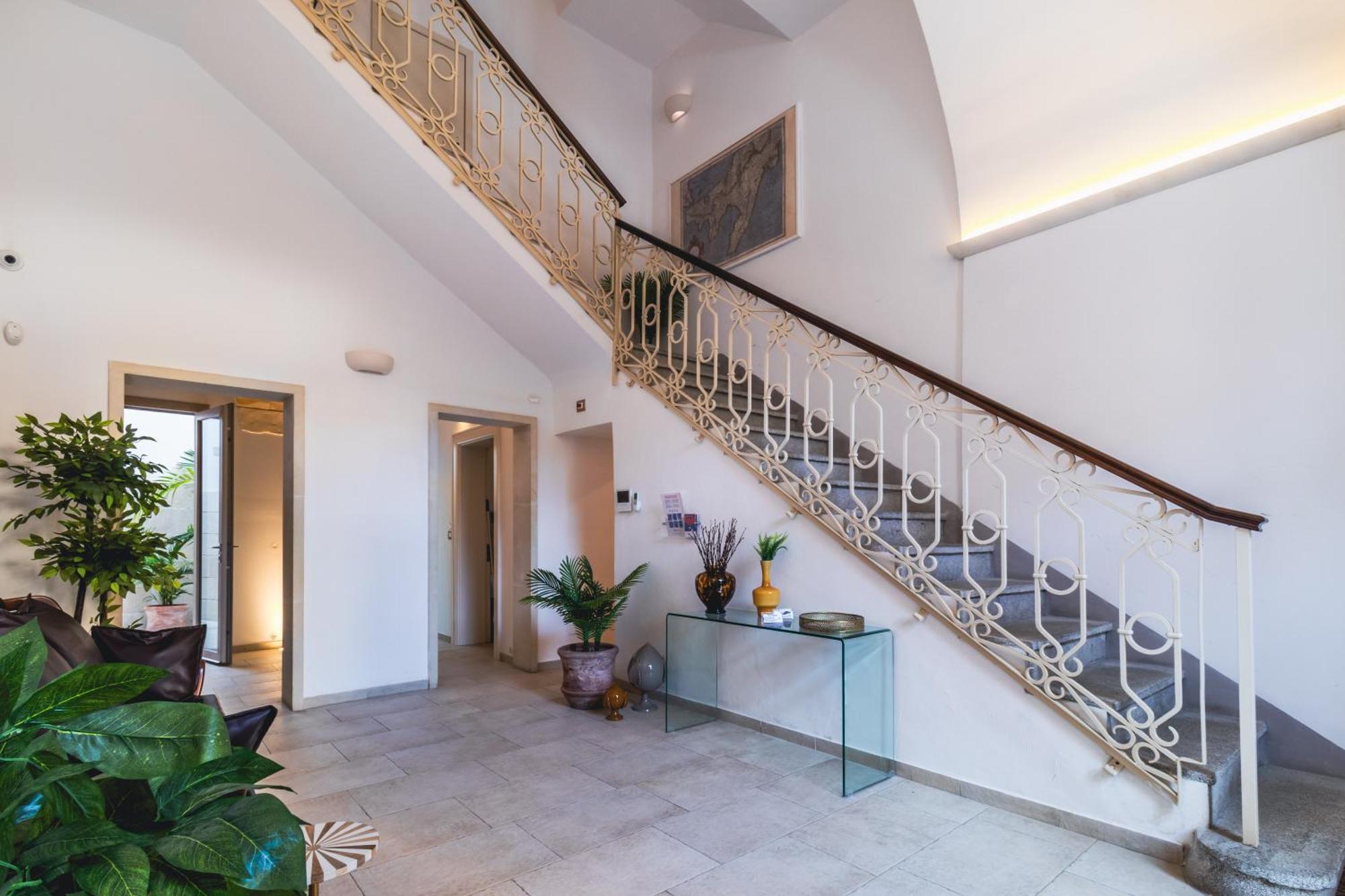 Palazzo San Lazzaro - Lecce Selection Jacuzzi Rooms & Suites Buitenkant foto